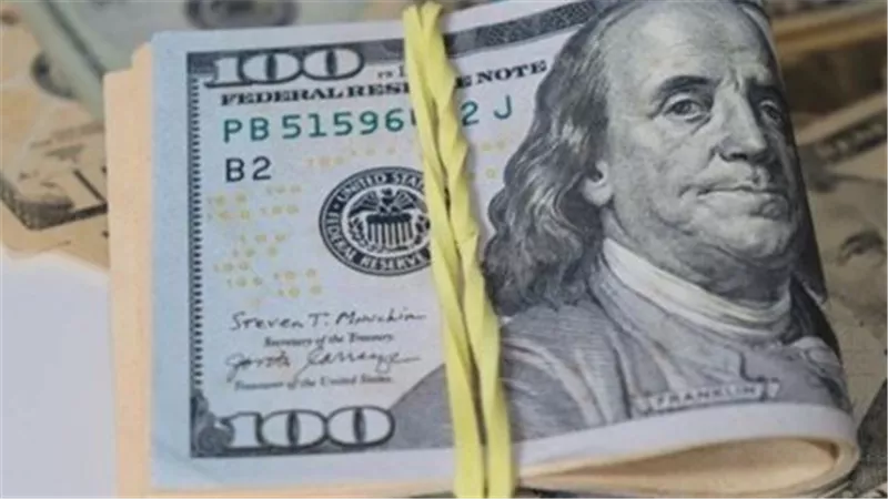 قبل التعاملات الجديدة.. سعر الدولار اليوم في البنك الأهلي وبنك مصر