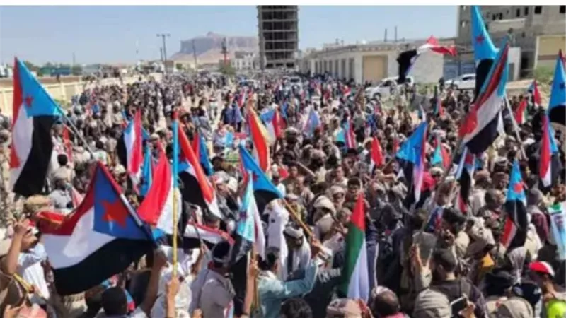 مليونية 14 أكتوبر تجتاح ساحات الجنوب العربي.. حشود شعبية تتوافد استجابة لدعوة الرئيس الزُبيدي مليونية 14 أكتوبر تجتاح ساحات الجنوب العربي.. حشود شعبية تتوافد استجابة لدعوة الرئيس الزُبيدي