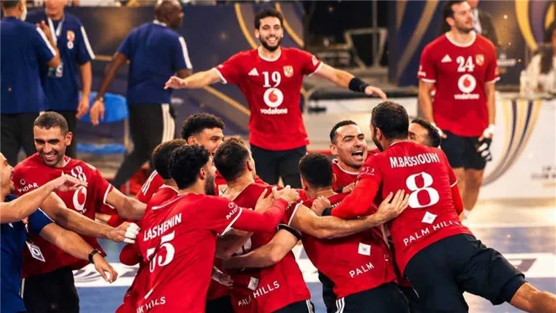 الأهلي يهزم الزمالك ويتوج ببطولة إفريقيا لليد للمرة التاسعة