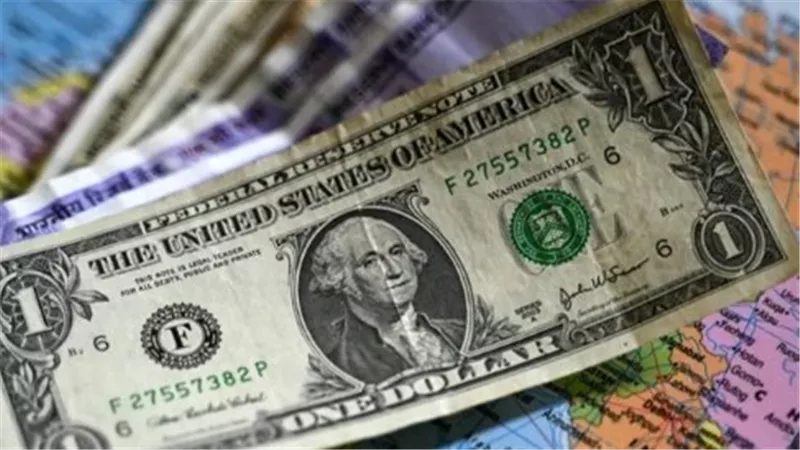 سعر الدولار اليوم في مصر.. البنك المركزي يسجل 53.53 جنيه للبيع