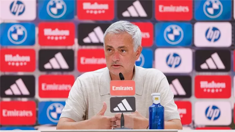 ريال مدريد لم نصل للمستوى المنتظر.. وليس مرشحا للفوز بدوري الأبطال ريال مدريد لم نصل للمستوى المنتظر.. وليس مرشحا للفوز بدوري الأبطال