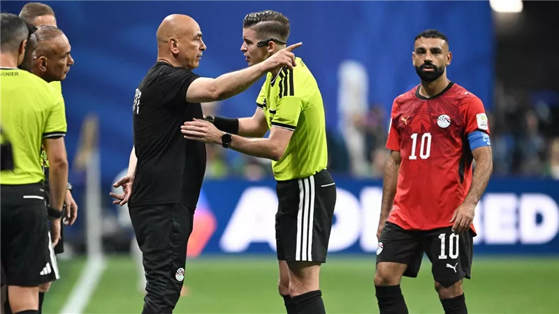 اتحاد الكرة المصري يترقب وصول حيثيات قرار إيقاف وتغريم ثلاثي المنتخب اتحاد الكرة المصري يترقب وصول حيثيات قرار إيقاف وتغريم ثلاثي المنتخب