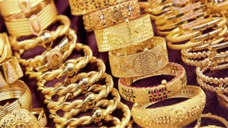 سعر الذهب اليوم في مصر.. عيار 14 يسجل 4213 جنيهًا