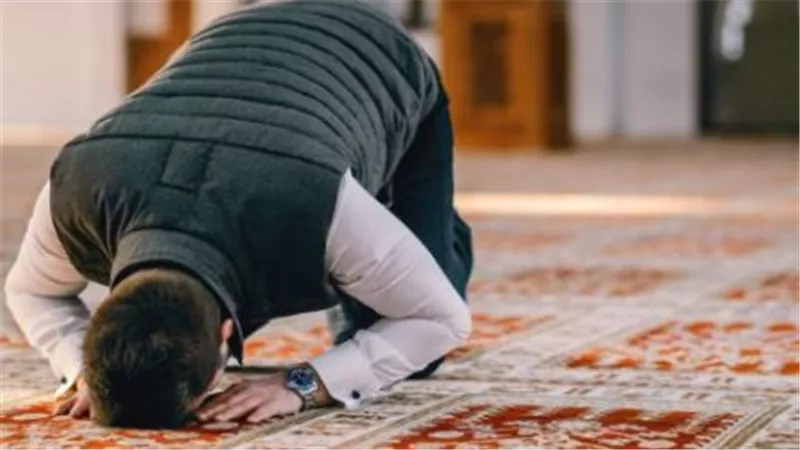 مواقيت الصلاة اليوم الأربعاء.. موعد أذان الظهر والعصر في المحافظات