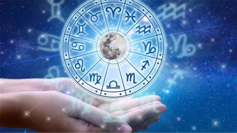 تغيرات مهنية وأجواء عاطفية مختلفة.. ماذا تقول توقعات الأبراج اليوم؟