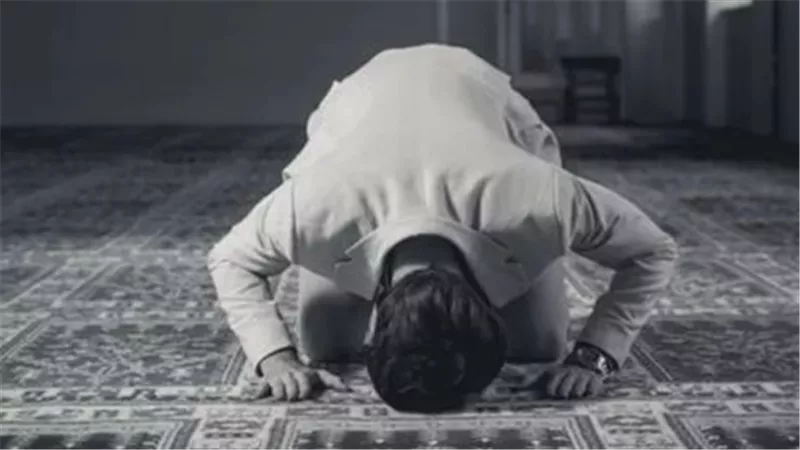 موعد أذان العشاء اليوم في القاهرة والإسكندرية والمحافظات.. اعرف التوقيت