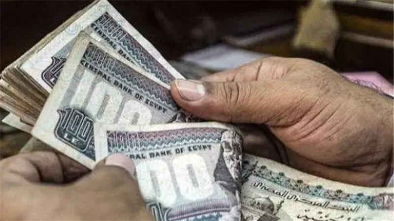 خطة جديدة لتحسين دخول الموظفين.. تفاصيل زيادة الحد الأدنى للأجور في مصر