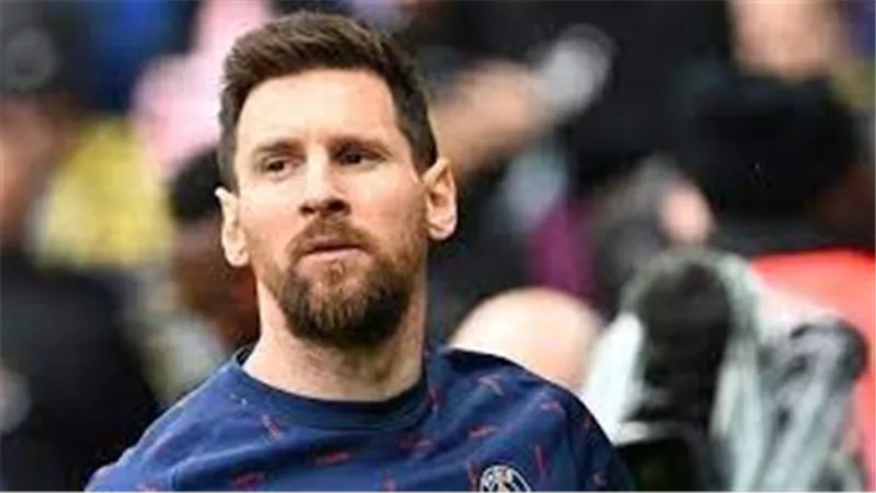  نادي باريس سان جيرمان يعلن غياب نجمه الأرجنتيني ميسي عن مباراة الفريق ضد موناكو