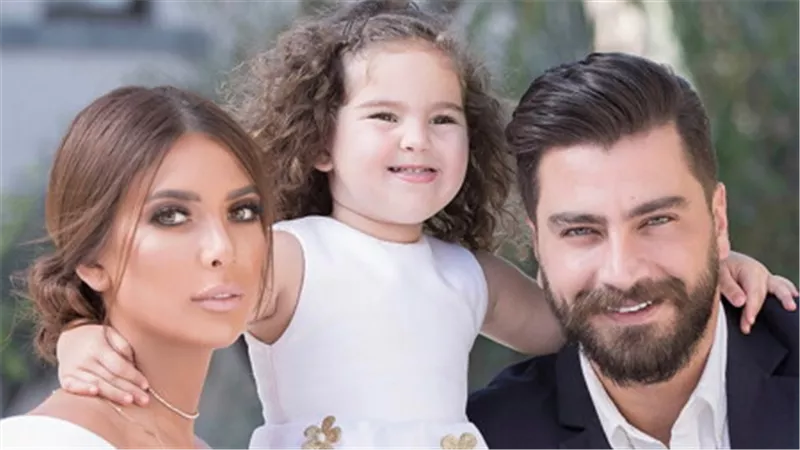 انفصال الفنان معتصم النهار عن زوجته لين برنجكجي