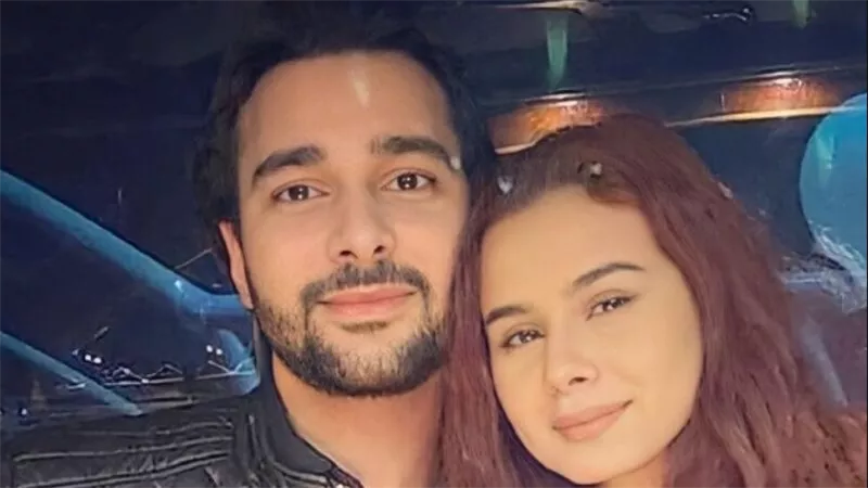  الممثل المصري محمود المهدي يكشف عن سبب انفصاله عن منة عرفة