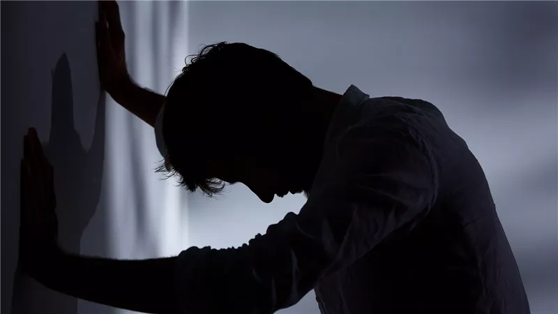 بعد عزلة كورونا.. تحذيرات من الجلوس في المنازل: يسبب إكتئاب