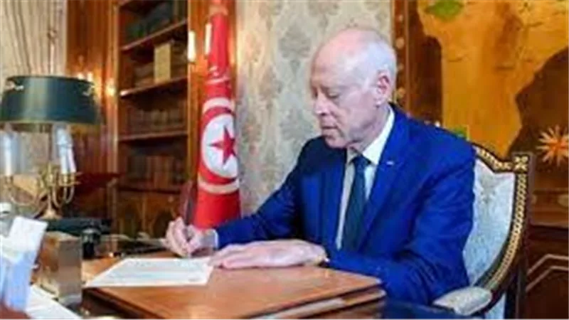  الرئيس التونسي يؤكد رفض إجراء محادثات مع من حاولوا إسقاط الدولة