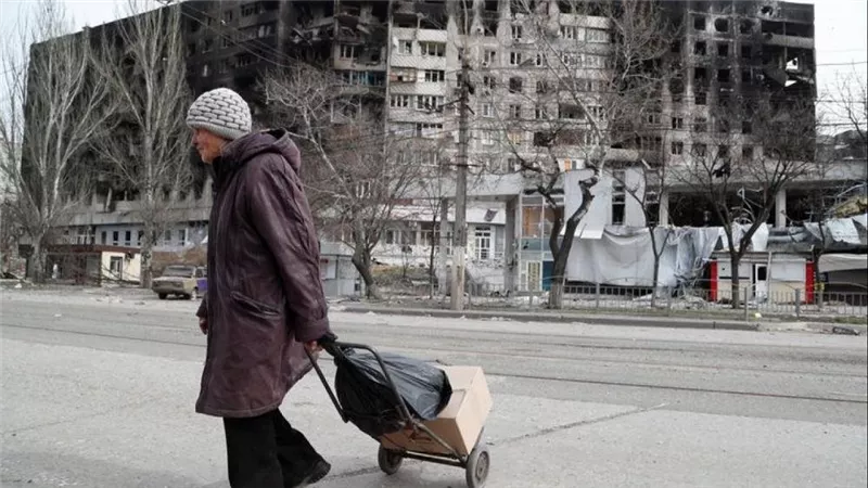 أوكرانيا.. خطط بفتح ممرات إنسانية لإجلاء سكان من مناطق محاصرة