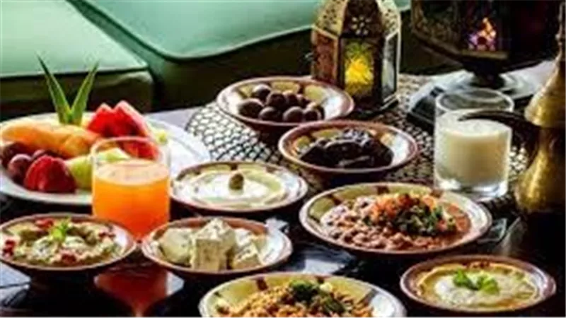 خبراء يقدمون نصائح لتجنب الجوع والعطش خلال شهر رمضان