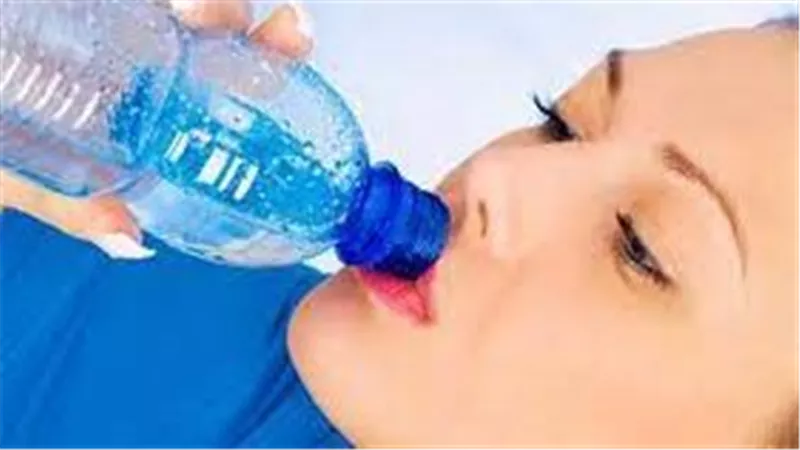 عوامل تساعدك في تقليل احتياجك للماء بين آخر مشروب سحور وأول رشفة عند الإفطار