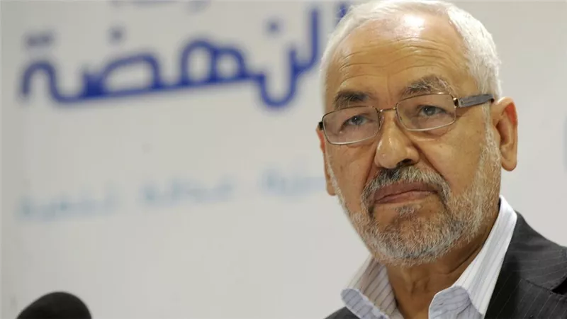 مرددين شعارات 