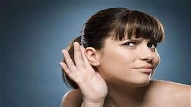  ما هي العلامات التي تدل على أنك تفقد سمعك؟