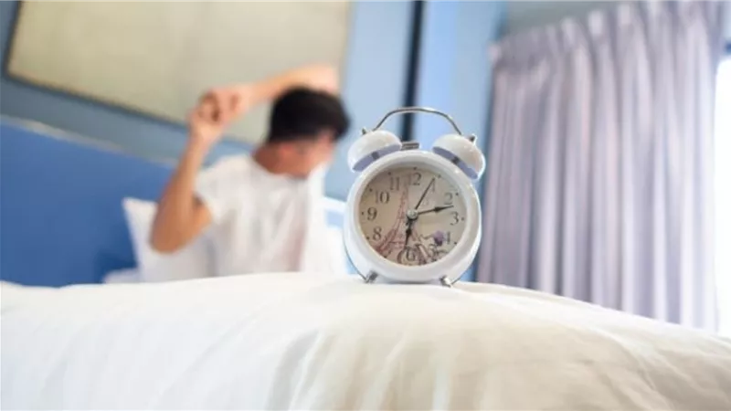 ماذا وراء الاستيقاظ مبكرا في عطلة نهاية الأسبوع؟