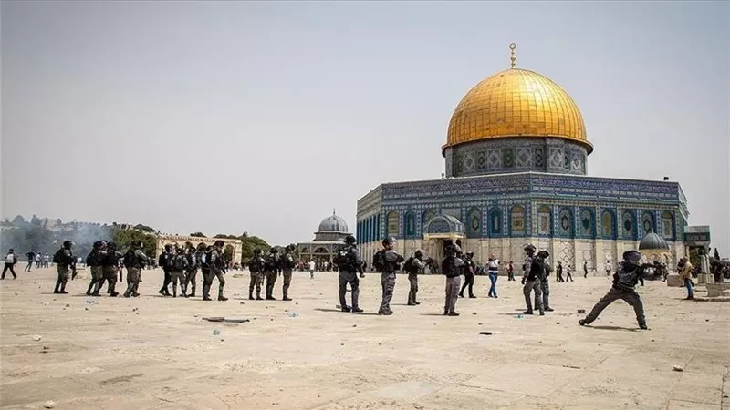 اشتباكات المسجد الأقصى.. هل تقود فلسطين وإسرائيل إلى حرب دينية؟