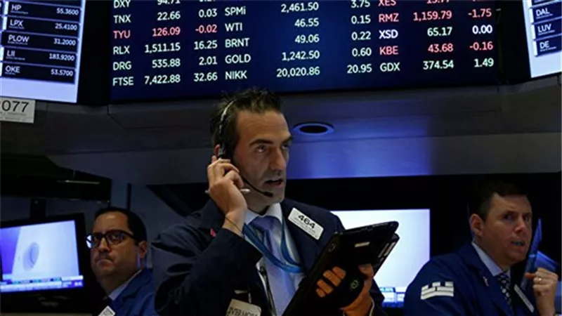سوق الأسهم الأمريكية يغلق على انخفاض