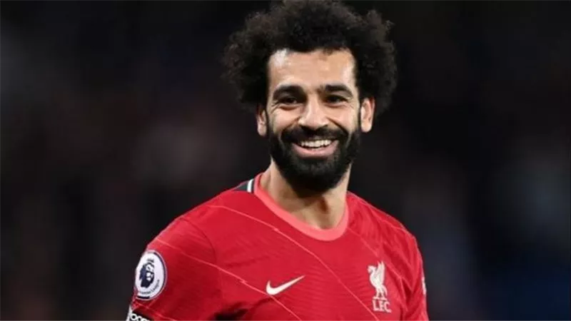 الدوري الإنجليزي يضع محمد صلاح على رأس التشكيل بفيفا 2022