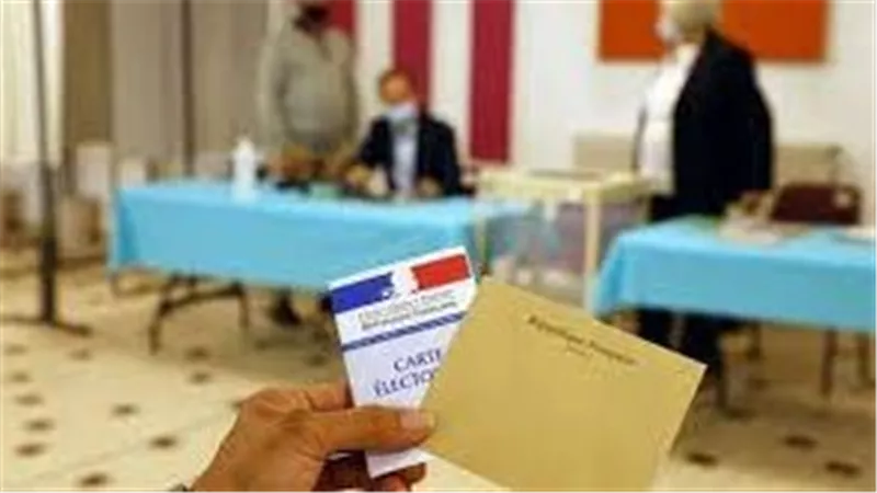 فرنسا.. العد التنازلي بانتظار حلول الأحد موعد جولة حاسمة للانتخابات الرئاسية