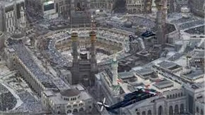 السعودية تعلن نجاح خطة التفويج لليلة 27 من الشهر الفضيل