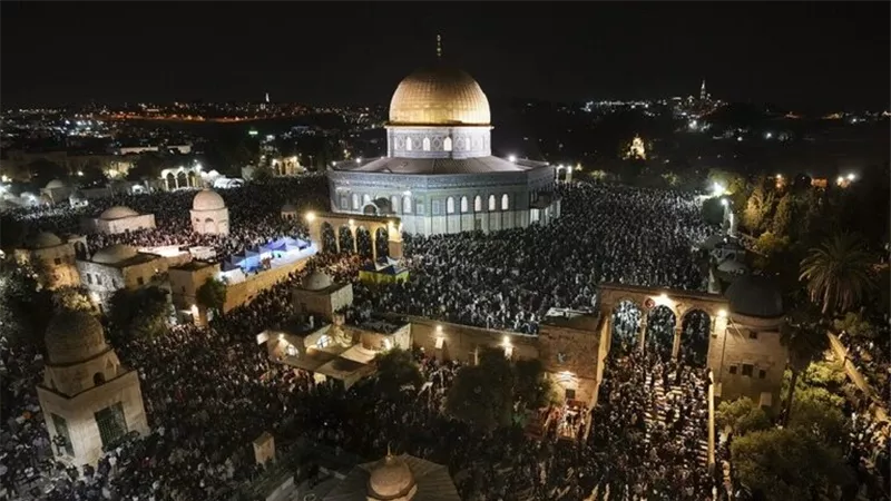 اليوم.. 220 ألف مصل يؤدون صلاة التراويح في الأقصى