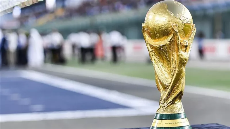  الخميس.. دبي تحتضن النسخة الأصلية لكأس العالم في بداية جولتها العالمية الترويجية