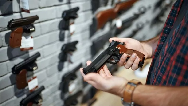 بالأرقام.. حجم سوق الأسلحة النارية زاد أضعافًا في الولايات المتحدة الأمريكية خلال عقدين