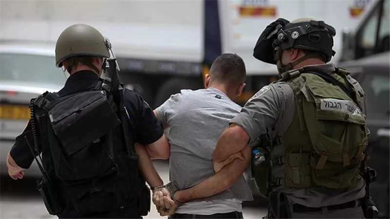 ألف أسير فلسطيني يشرعون في إضراب مفتوح عن الطعام