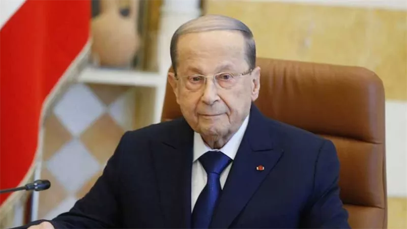  الرئيس اللبناني يطلب من حكومة ميقاتي تصريف الأعمال 