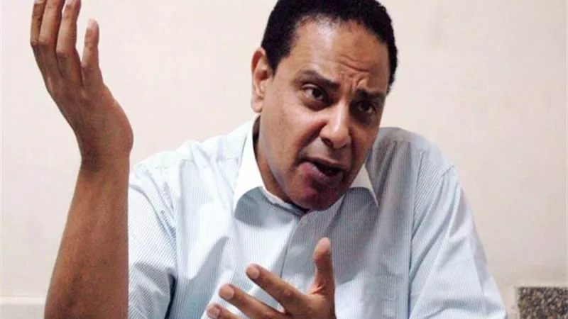 انتقد الأوضاع في مصر برواية جديدة فاستضافته إذاعة إسرائيلية.. علاء الأسواني 