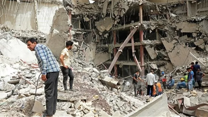إيران: ارتفاع عدد ضحايا انهيار مركز تجاري لـ29 قتيلًا