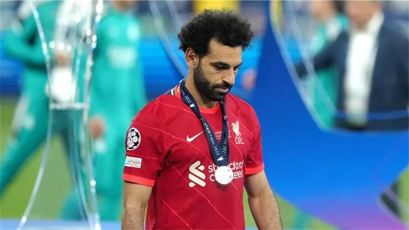 مشجعوا ليفربول يستهدفون صلاح بعد تعثر مفاوضات تعاقده: 