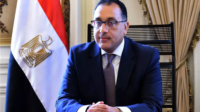 امتنعوا عن دفع المستحقات.. رئيس الوزراء يكلف بقطع المياة والكهرباء عن 27 قرية سياحية بالساحل الشمالي