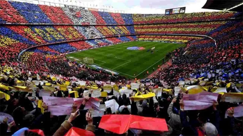 نادي برشلونة يكشف احتمالية فتح بوابات إستاد 