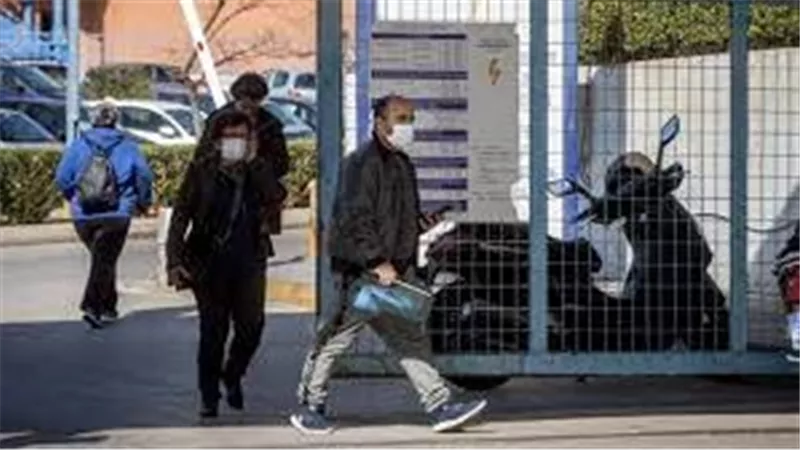 اليونان تخفف إجراءات كورونا بسبب 