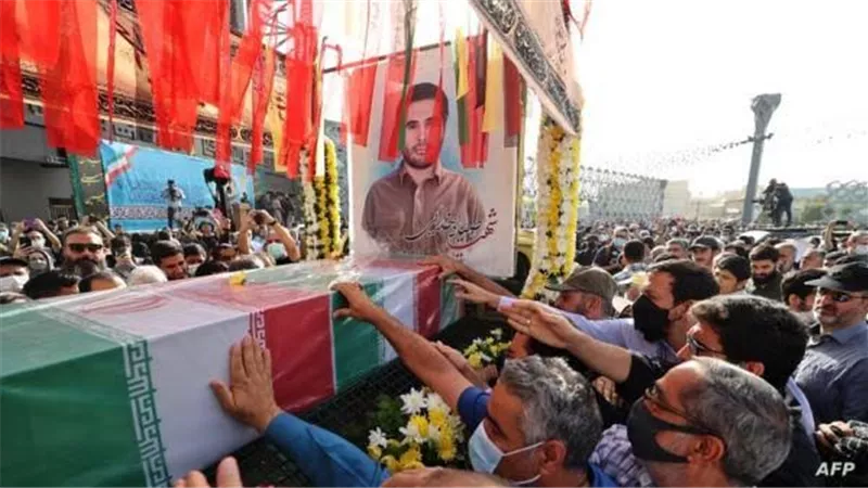 وفاة خبير نووي إيراني في ظروف غامضة مجددًا