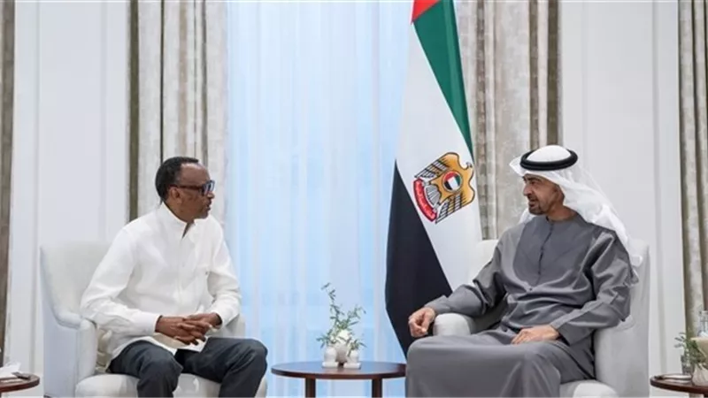 الشيخ محمد بن زايد يستقبل رئيس رواندا في قصر الشاطىء