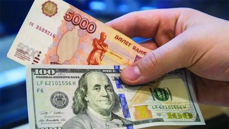 في ظل الحرب بأوكرانيا.. ما هي طرق تحقيق الاستقرار في سعر صرف العملة الروسية؟