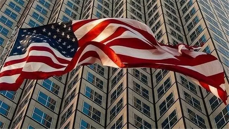  وسط عجز تجاري قياسي.. الانكماش يلاحق الاقتصاد الأمريكي في الربع الأول من العام