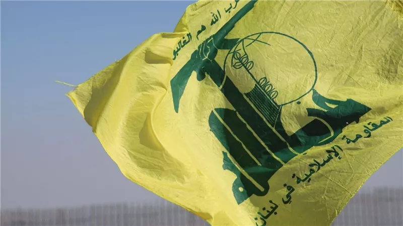 الحكومة اللبنانية تعلق على إطلاق حزب الله مسيرات فوق حقل كاريش