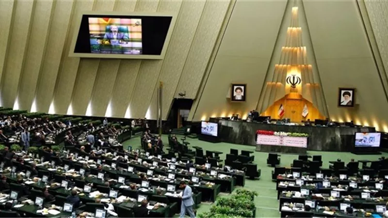 البرلمان الإيراني يناقش معاهدة تبادل السجناء مع بلجيكا