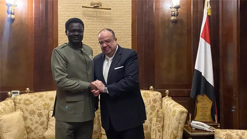 السفير المصري لدى السودان يلتقي حاكم إقليم دارفور