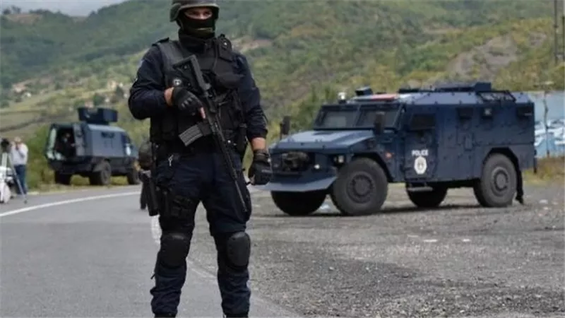 بعد روسيا وأوكرانيا.. نذر حرب جديدة بين صربيا وكوسوفو