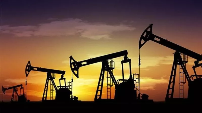 انخفاض أسعار النفط اليوم وسط مخاوف من تباطؤ الاقتصاد العالمي 