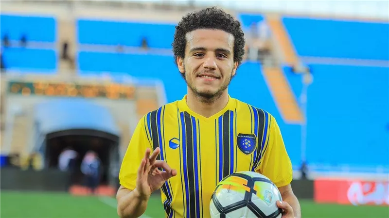 مفاجآة.. مصطفى فتحي يقترب من طلائع الجيش المصري