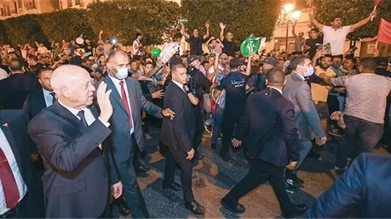 رسميًا.. الدستور التونسي الجديد يدخل حيز التنفيذ