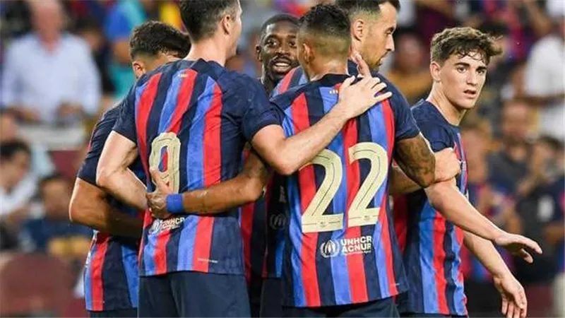 الدوري الإسباني.. موعد مباراة ريال سوسيداد ضد برشلونة 
